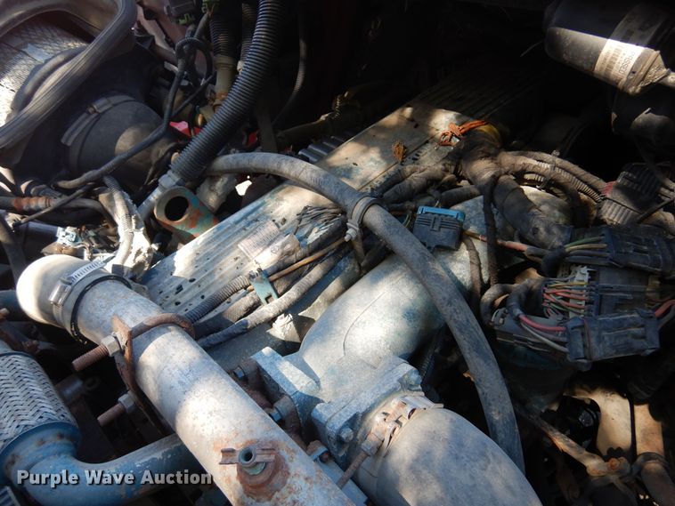 image for item JA9715 2005 International 7400  dump truck