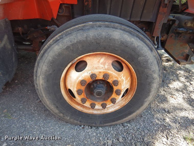 image for item JA9715 2005 International 7400  dump truck