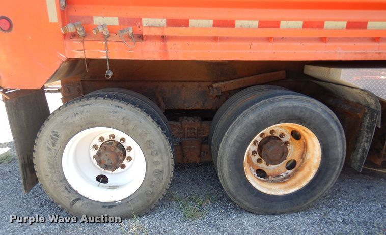 image for item JA9715 2005 International 7400  dump truck