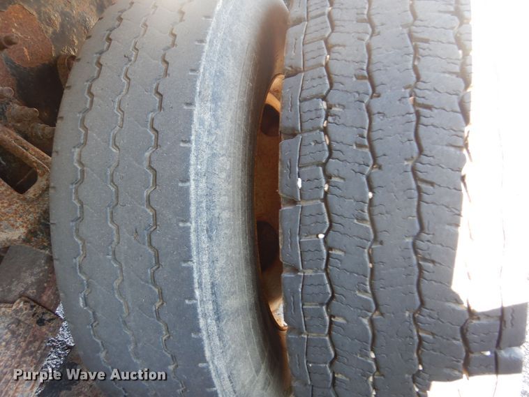 image for item JA9715 2005 International 7400  dump truck