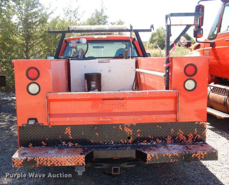 image for item JA9716 2009 Ford F250 Super Duty  utility bed pickup truck