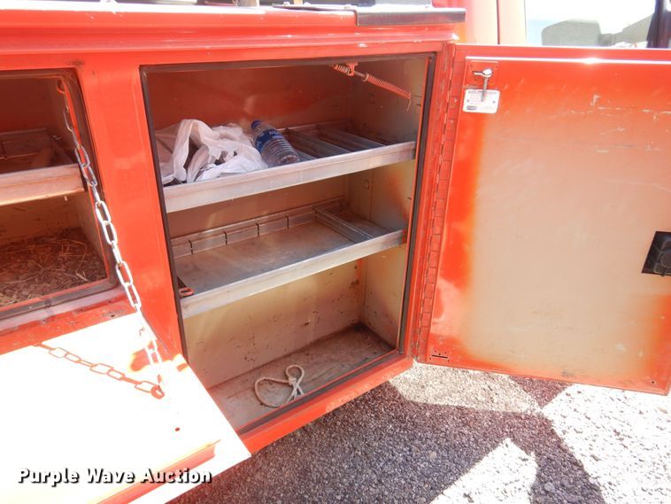 image for item JA9716 2009 Ford F250 Super Duty  utility bed pickup truck