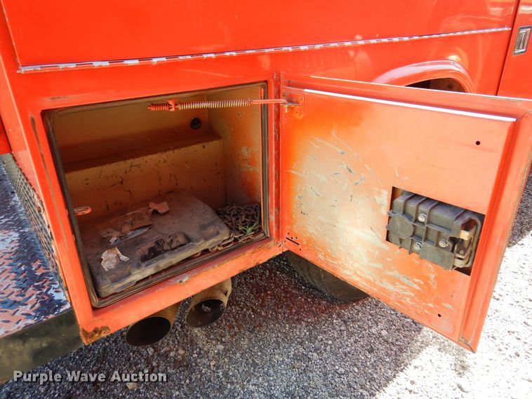 image for item JA9716 2009 Ford F250 Super Duty  utility bed pickup truck