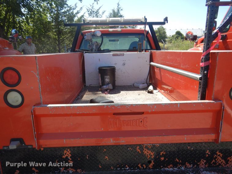 image for item JA9716 2009 Ford F250 Super Duty  utility bed pickup truck