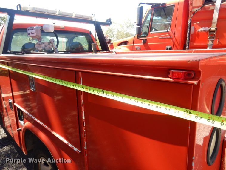 image for item JA9716 2009 Ford F250 Super Duty  utility bed pickup truck