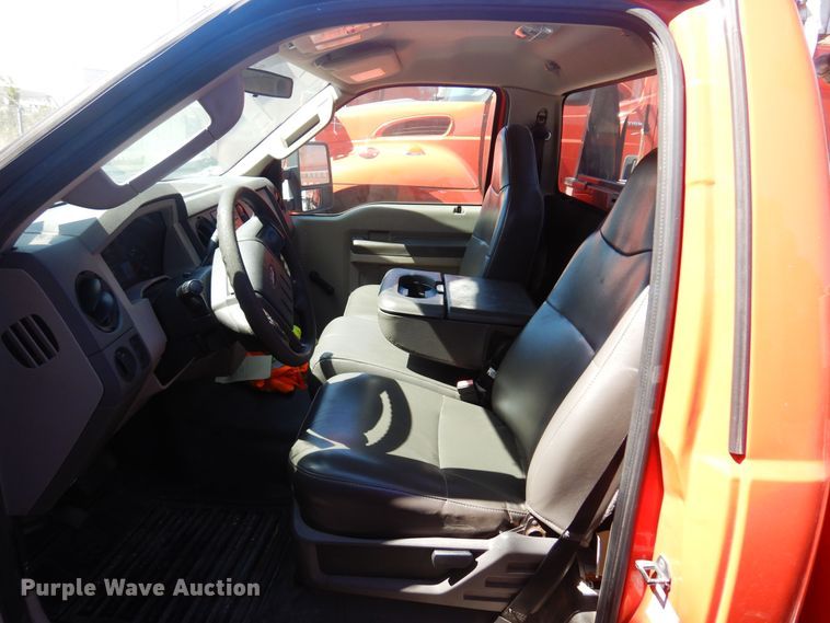 image for item JA9716 2009 Ford F250 Super Duty  utility bed pickup truck