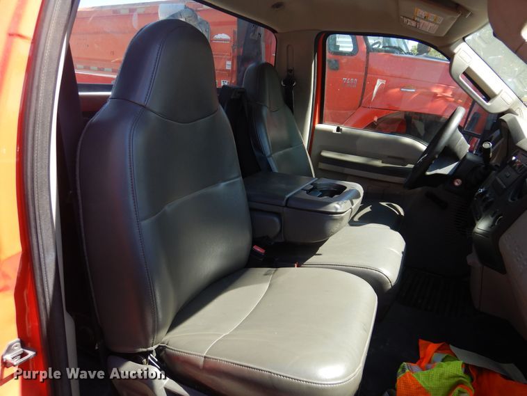 image for item JA9716 2009 Ford F250 Super Duty  utility bed pickup truck