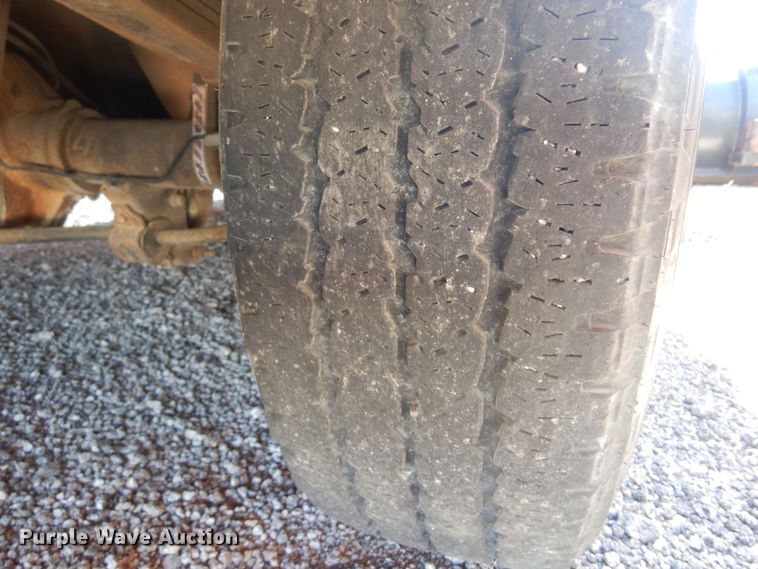 image for item JA9716 2009 Ford F250 Super Duty  utility bed pickup truck