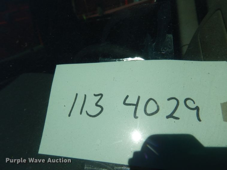 image for item JA9716 2009 Ford F250 Super Duty  utility bed pickup truck