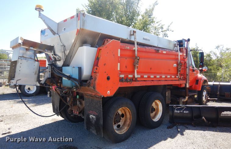 image for item JA9717 2005 International 7400  dump truck