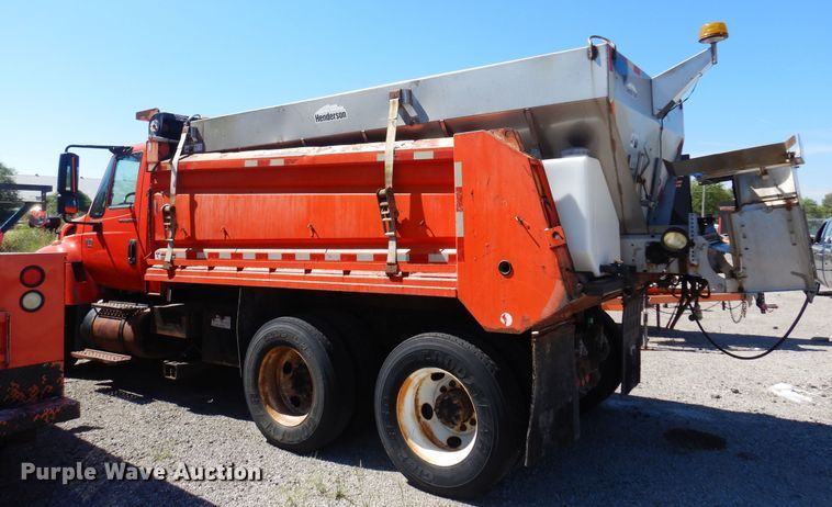 image for item JA9717 2005 International 7400  dump truck