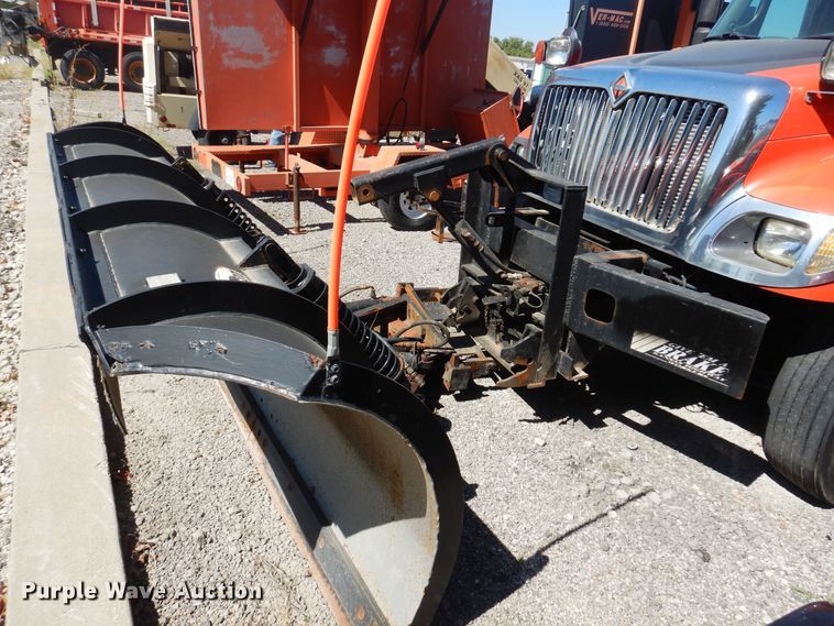 image for item JA9717 2005 International 7400  dump truck