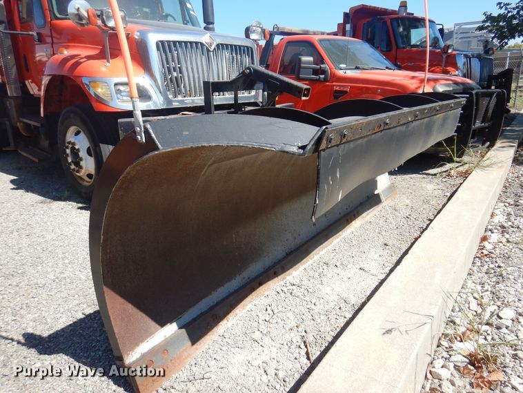 image for item JA9717 2005 International 7400  dump truck