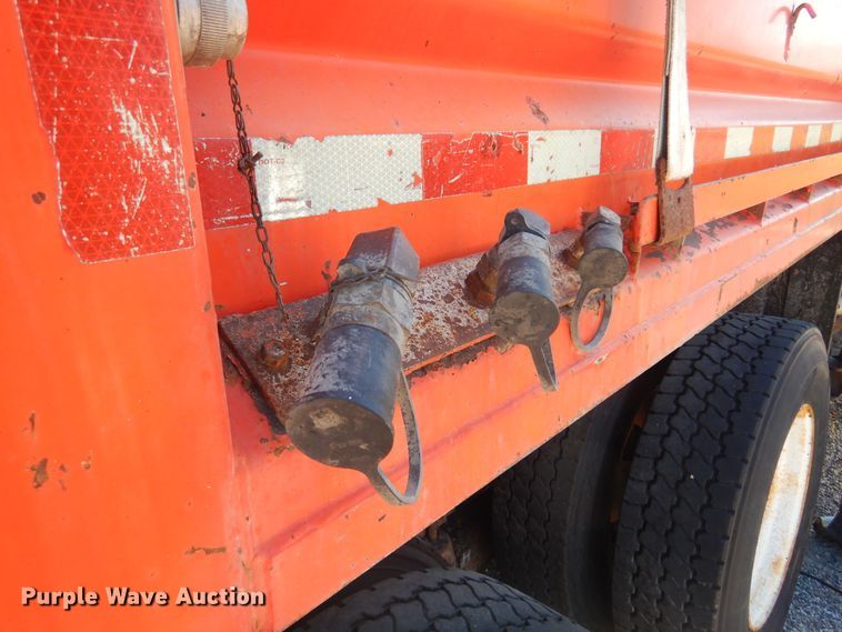 image for item JA9717 2005 International 7400  dump truck