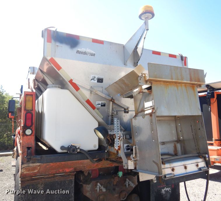 image for item JA9717 2005 International 7400  dump truck