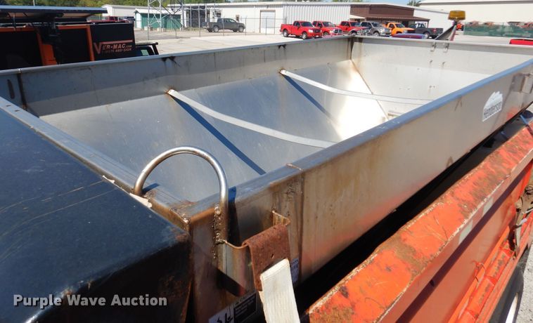 image for item JA9717 2005 International 7400  dump truck