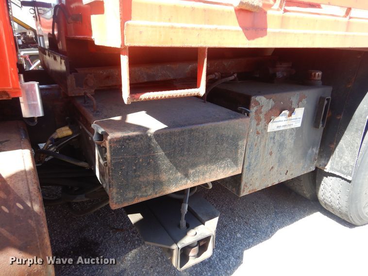 image for item JA9717 2005 International 7400  dump truck