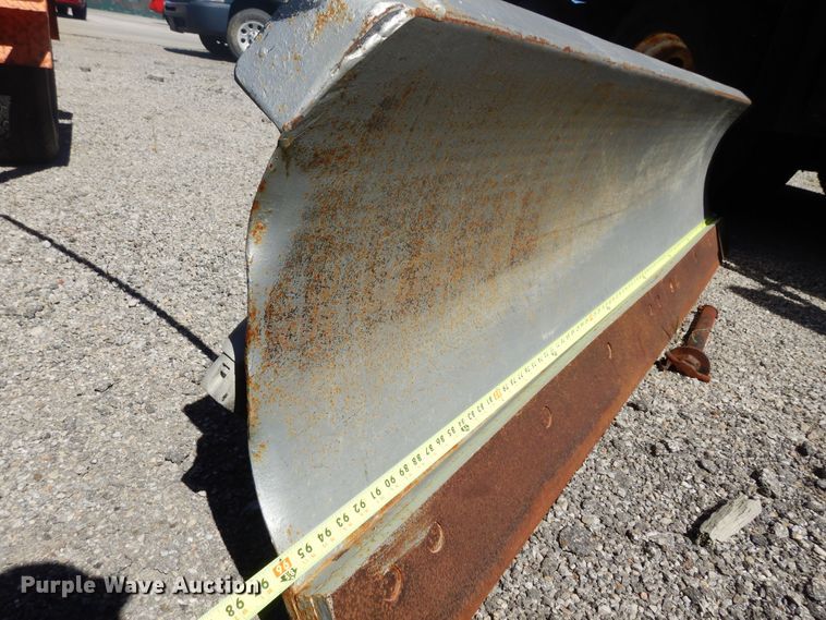 image for item JA9717 2005 International 7400  dump truck