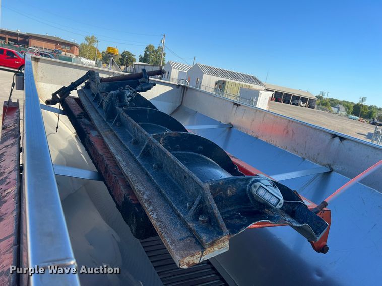 image for item JA9717 2005 International 7400  dump truck