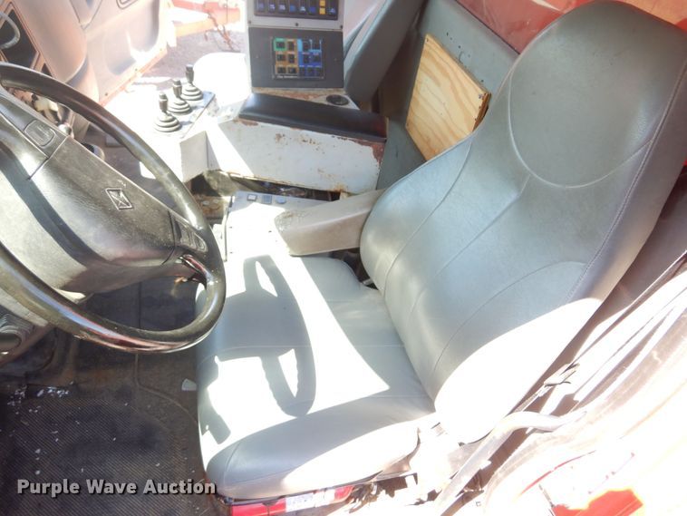 image for item JA9717 2005 International 7400  dump truck