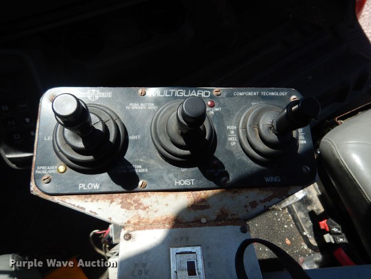 image for item JA9717 2005 International 7400  dump truck