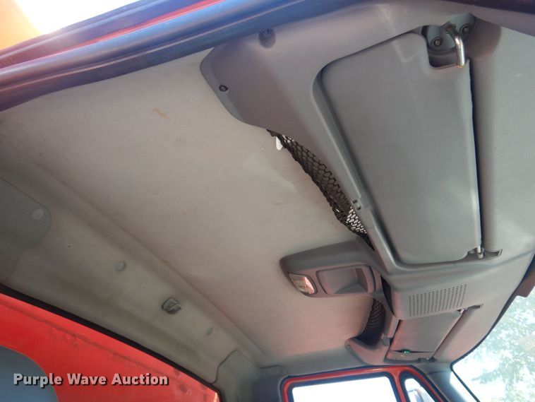 image for item JA9717 2005 International 7400  dump truck