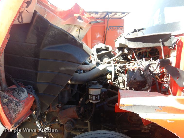 image for item JA9717 2005 International 7400  dump truck