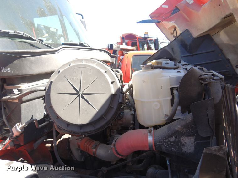 image for item JA9717 2005 International 7400  dump truck