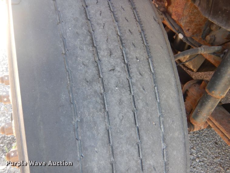 image for item JA9717 2005 International 7400  dump truck