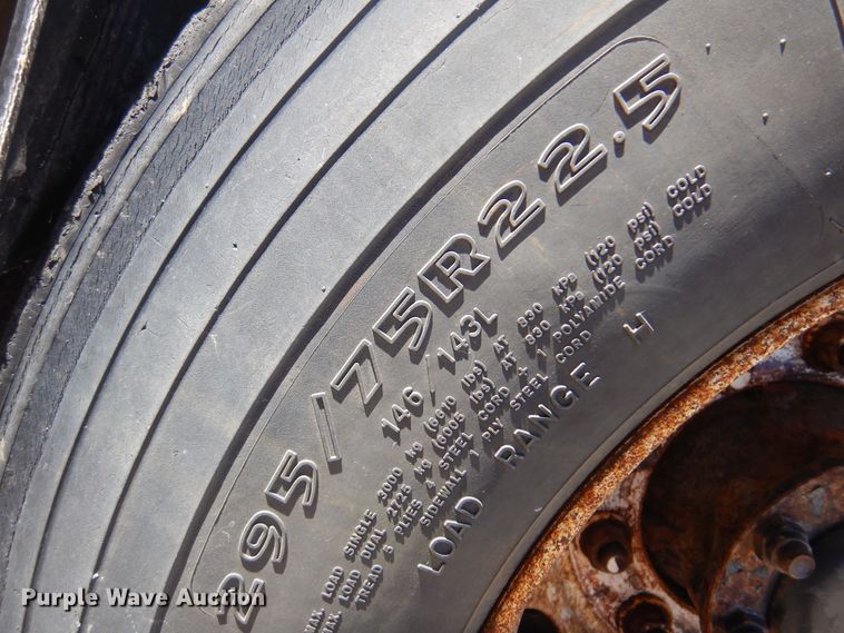 image for item JA9717 2005 International 7400  dump truck