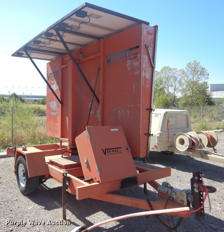 image for item JA9718 2004 Ver-Mac PCMS1210  message board trailer