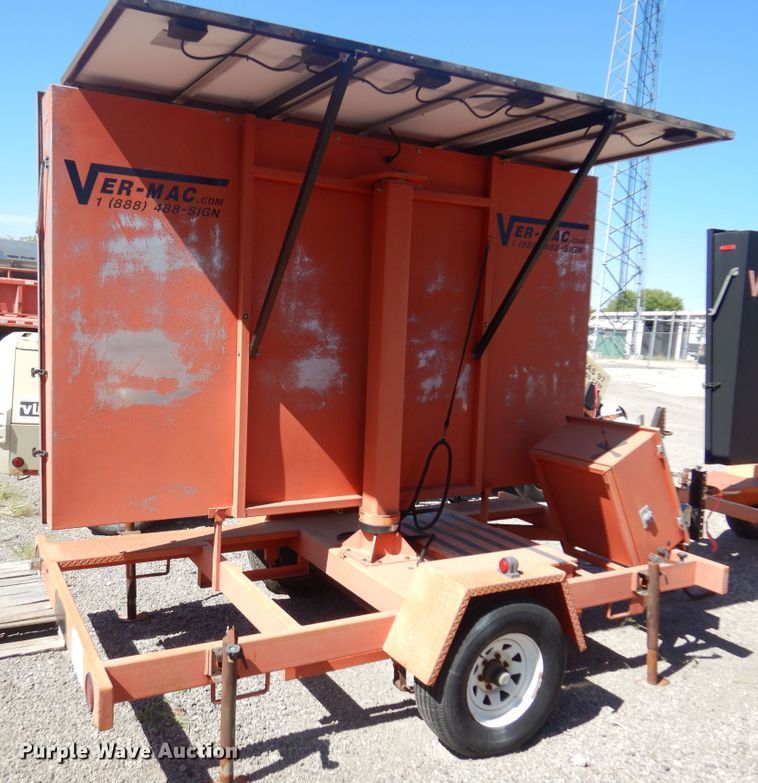 image for item JA9718 2004 Ver-Mac PCMS1210  message board trailer