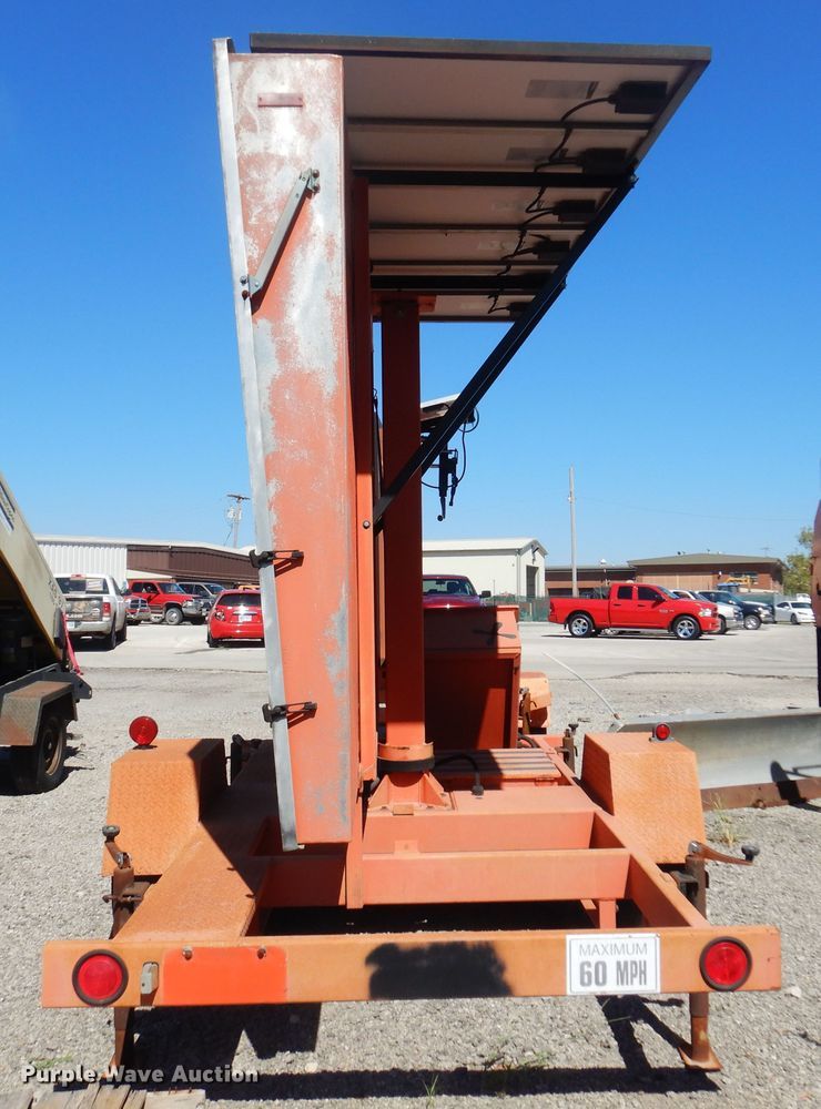 image for item JA9718 2004 Ver-Mac PCMS1210  message board trailer