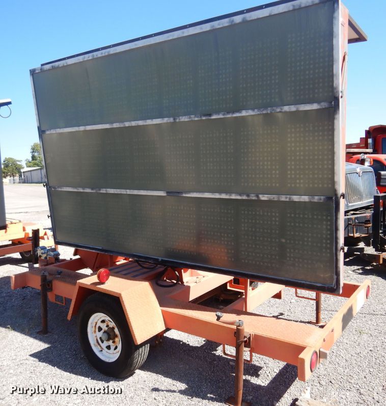 image for item JA9718 2004 Ver-Mac PCMS1210  message board trailer