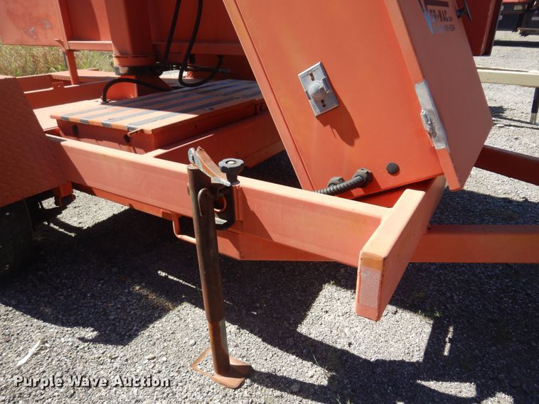 image for item JA9718 2004 Ver-Mac PCMS1210  message board trailer