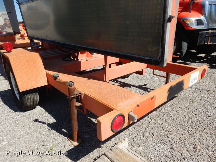 image for item JA9718 2004 Ver-Mac PCMS1210  message board trailer