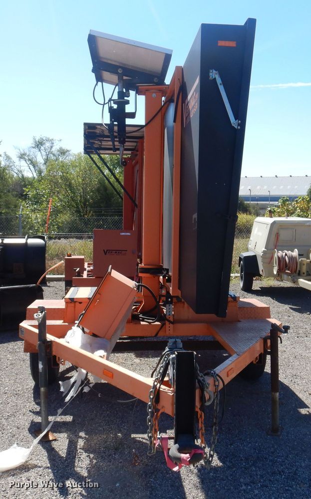 image for item JA9719 2007 Ver-Mac PCMS1210  message board trailer