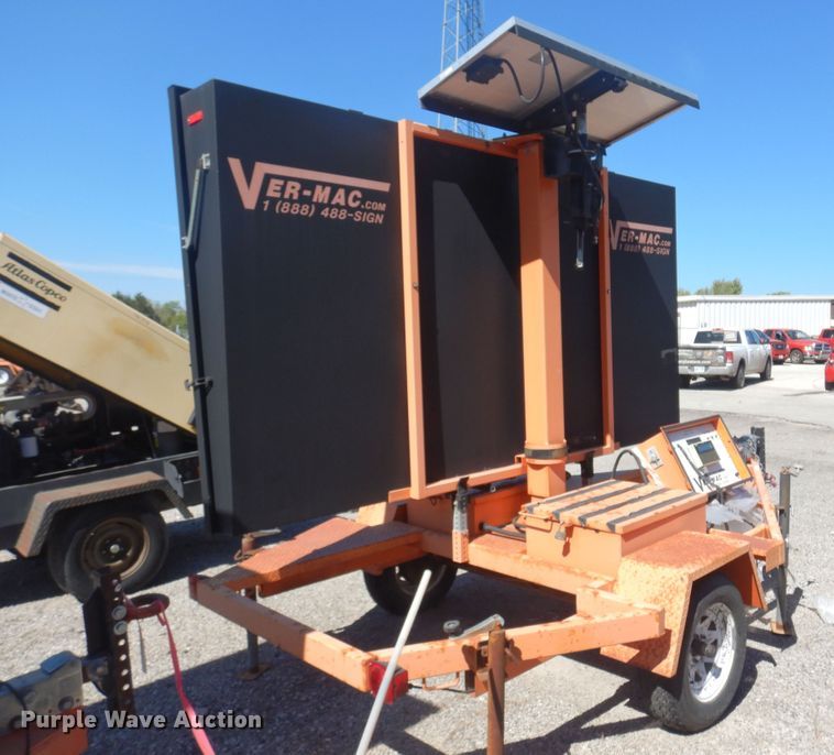 image for item JA9719 2007 Ver-Mac PCMS1210  message board trailer