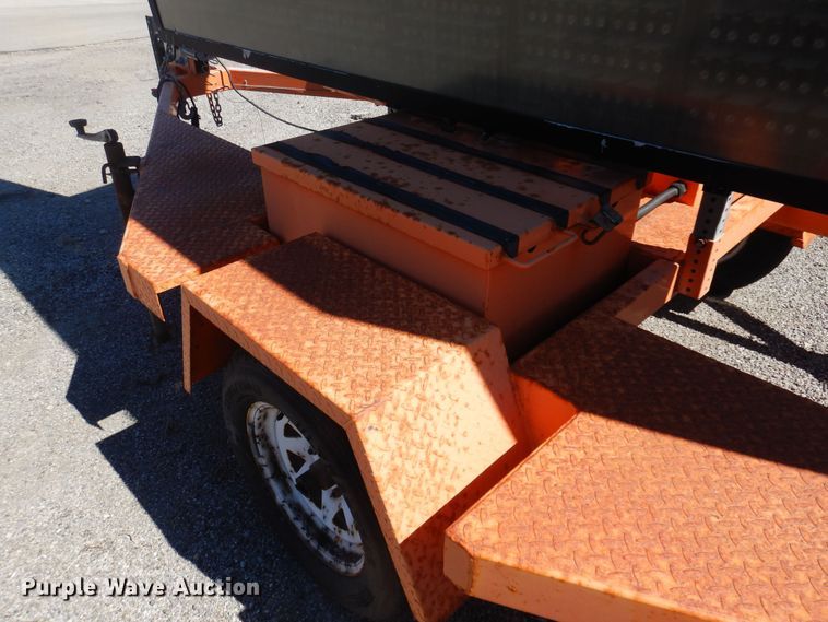 image for item JA9719 2007 Ver-Mac PCMS1210  message board trailer