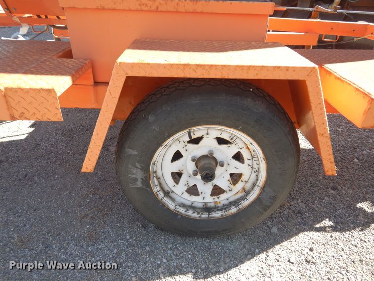 image for item JA9719 2007 Ver-Mac PCMS1210  message board trailer