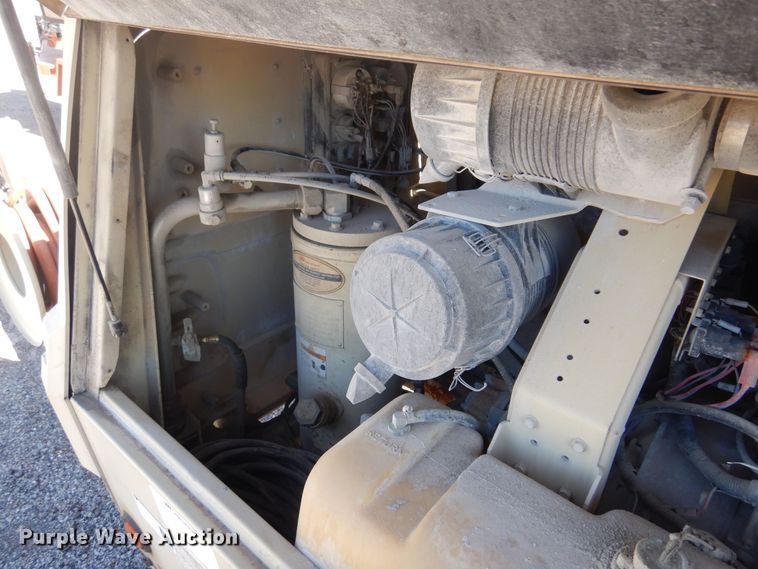 image for item JA9720 2007 Ingersoll Rand P185WJD  air compressor