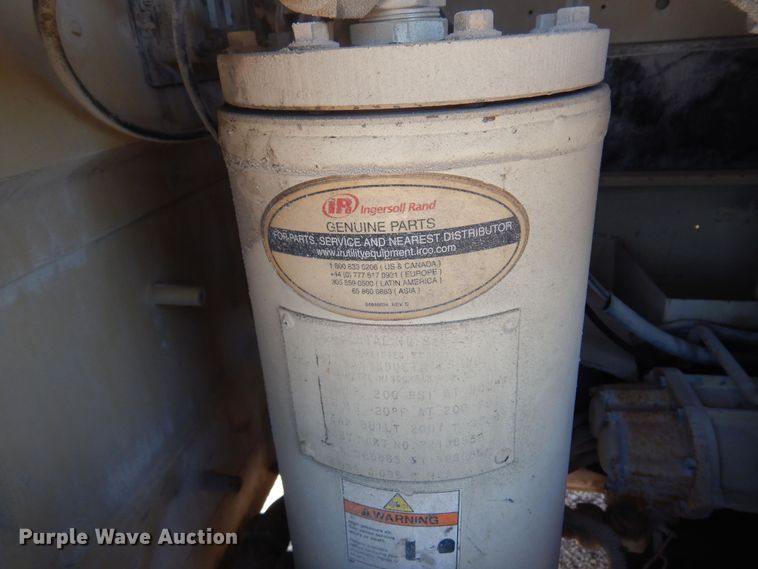 image for item JA9720 2007 Ingersoll Rand P185WJD  air compressor