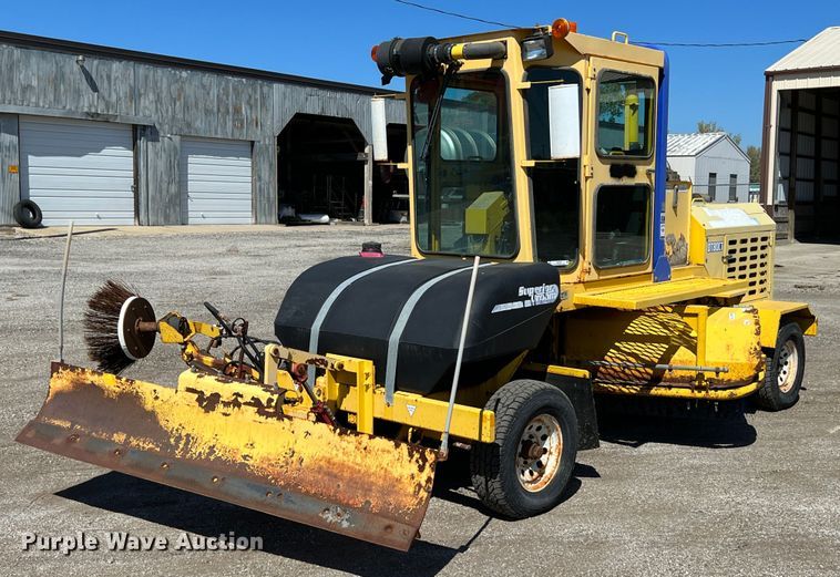 image for item JA9722 2007 Superior DT80CT  broom