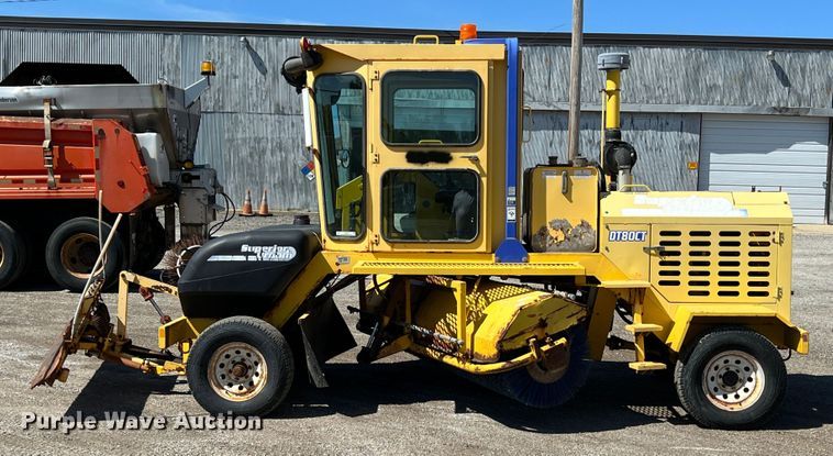 image for item JA9722 2007 Superior DT80CT  broom