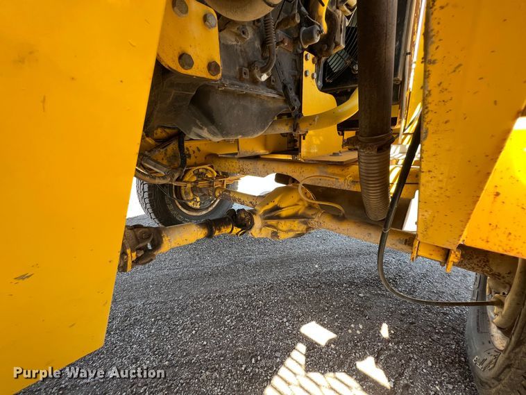 image for item JA9722 2007 Superior DT80CT  broom