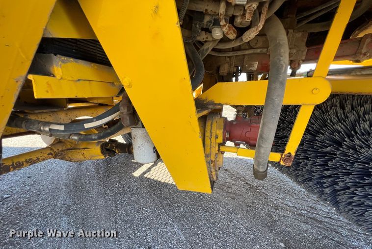 image for item JA9722 2007 Superior DT80CT  broom