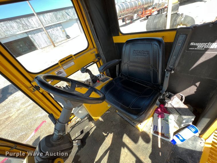 image for item JA9722 2007 Superior DT80CT  broom