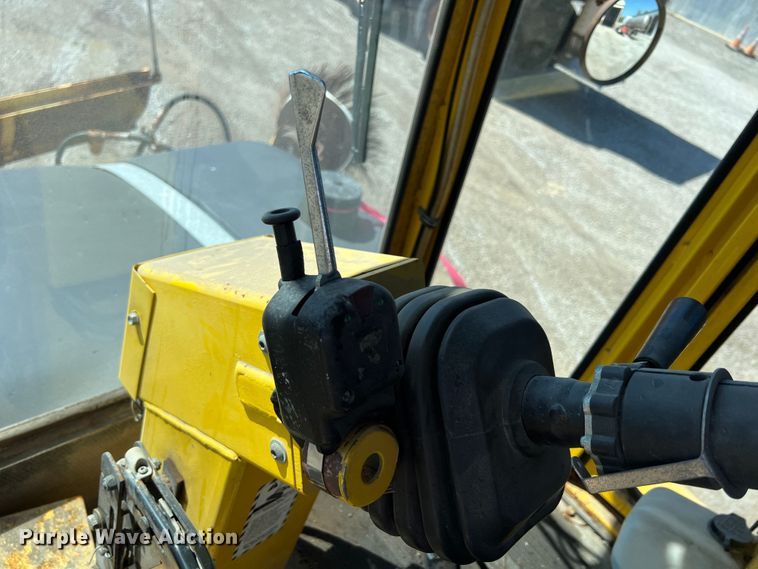 image for item JA9722 2007 Superior DT80CT  broom