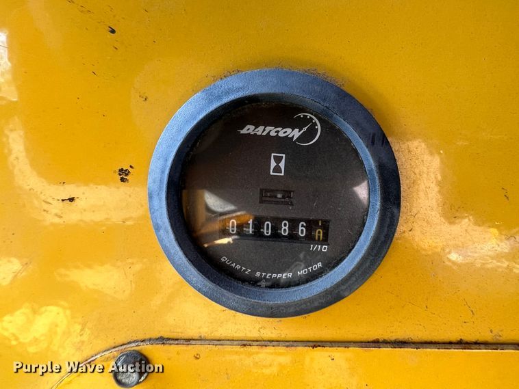 image for item JA9722 2007 Superior DT80CT  broom