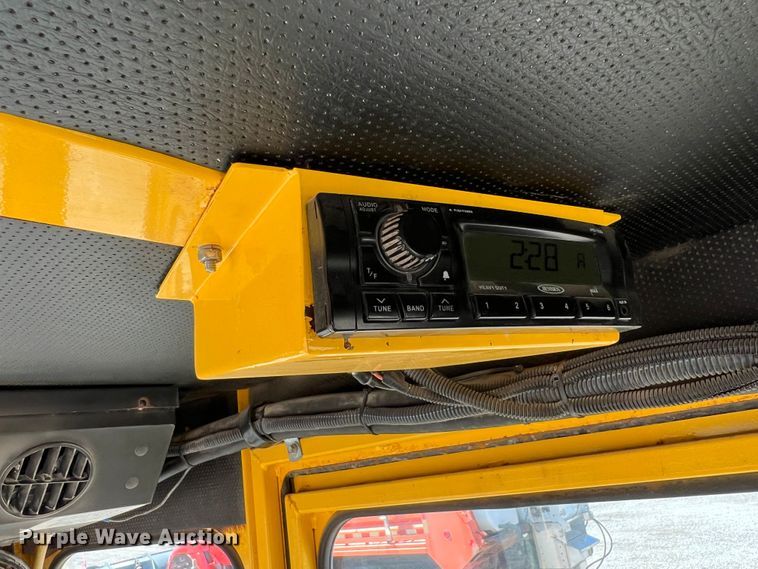 image for item JA9722 2007 Superior DT80CT  broom